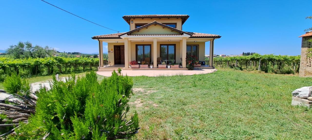 B & B Le Tre Rose Tollo Exterior foto