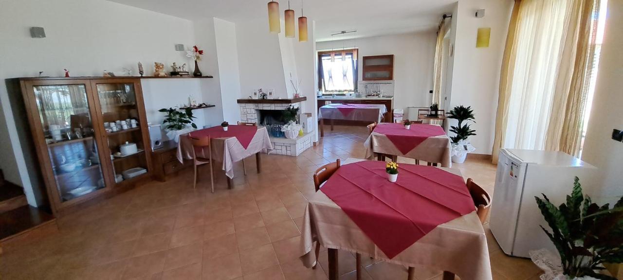 B & B Le Tre Rose Tollo Exterior foto