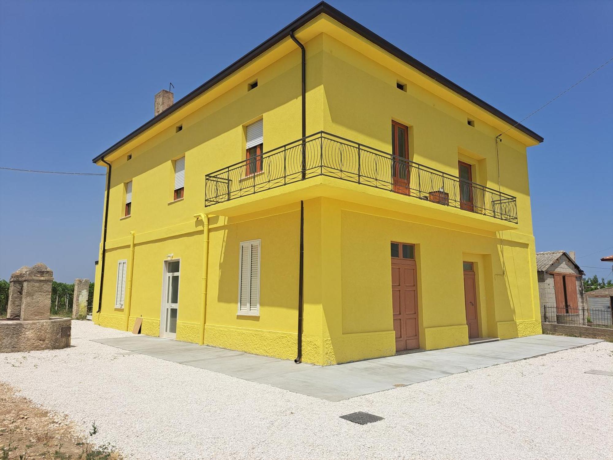 B & B Le Tre Rose Tollo Exterior foto